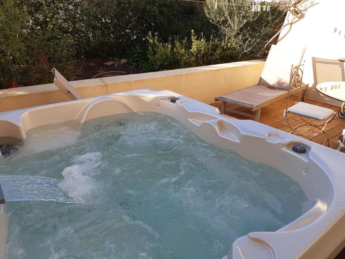 T2 Renove 100M Plage Avec Spa Privatif Entre Calvi Et Ile Rousse 卢米奥 外观 照片